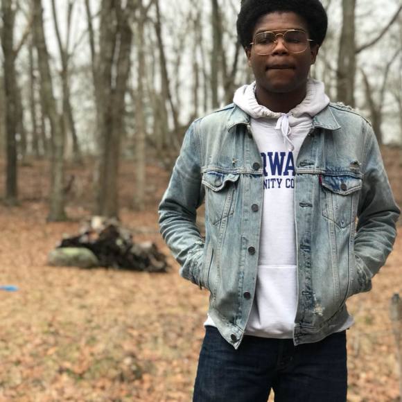 Meet your Posher, Benjamin - Picture 1 of 1